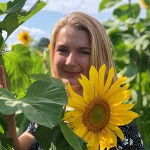 Meet your Posher, Jillian